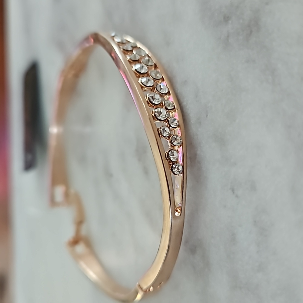 Crystal Bracelet - Picture 4 of 4